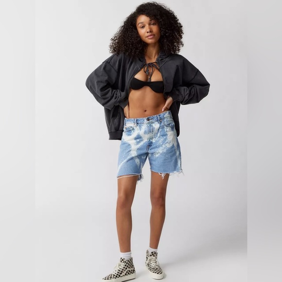 🆕 🔥 NEW - Bleach Dye Levi’s Denim Shorts 🔥 🆕 - Picture 7 of 10